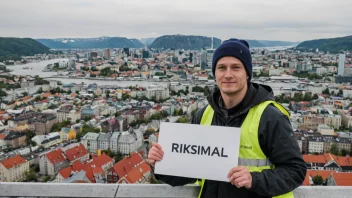 En person demonstrerer til fordel for riksmålet i Norge