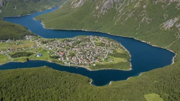 Flyfoto av Birkenes kommune med dens landlige landskap og små landsbyer