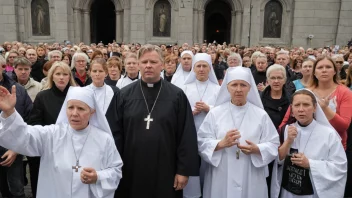 En gruppe mennesker som protesterer mot kvinnelige prester i Norge