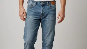 Et par blå jeans med en avslappet passform og en stilfull design.