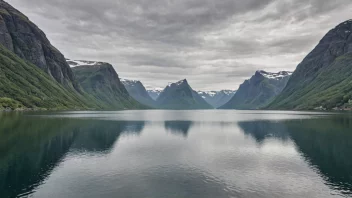 Et malerisk bilde av Skarvfjordhamns i Norge.