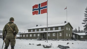 En norsk militær stab-bygning med et flagg som vifter i forgrunnen.